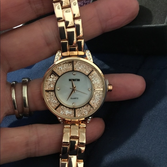 NWT Croton “Manhattan” Rose Gold Panther Link Watch, 7 1/2” - Picture 2 of 12